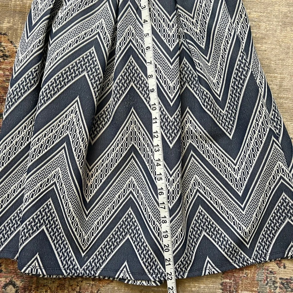 Joe B Knee Length A Line Skirt Chevron Medium Blue Stretch Midi Modest Retro - Picture 6 of 8
